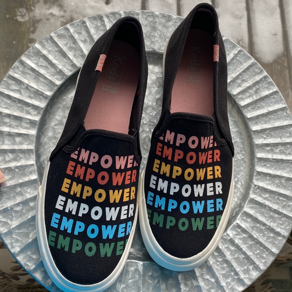 Keds Double Decker Women’s EMPOWER Slip-on Sneakers, size 8, like new.